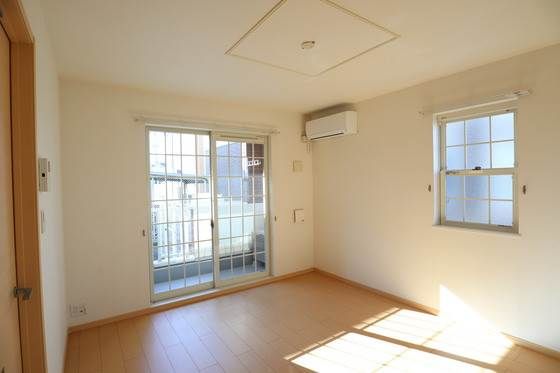 �y���ԁE���r���O�z�@