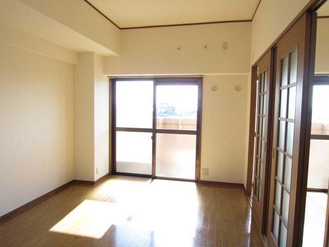 �y���ԁE���r���O�z�@���^�C�v