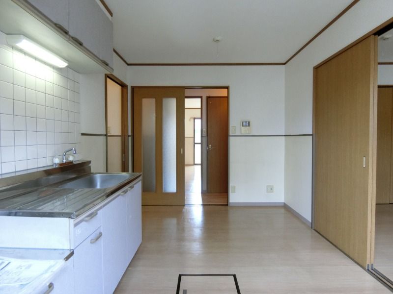 �y�����E���r���O�z�@