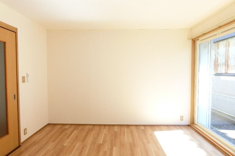 �y�����E���r���O�z�@