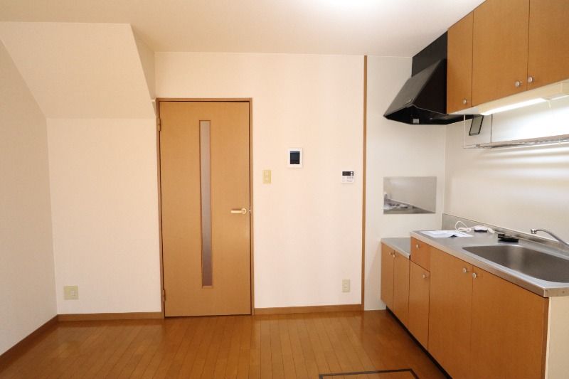 �y�L�b�`���z�@