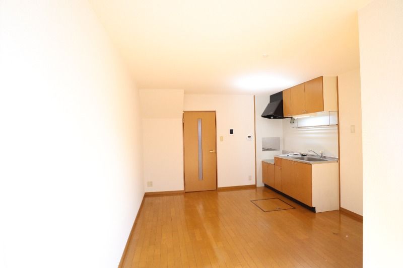 �y���ԁE���r���O�z�@