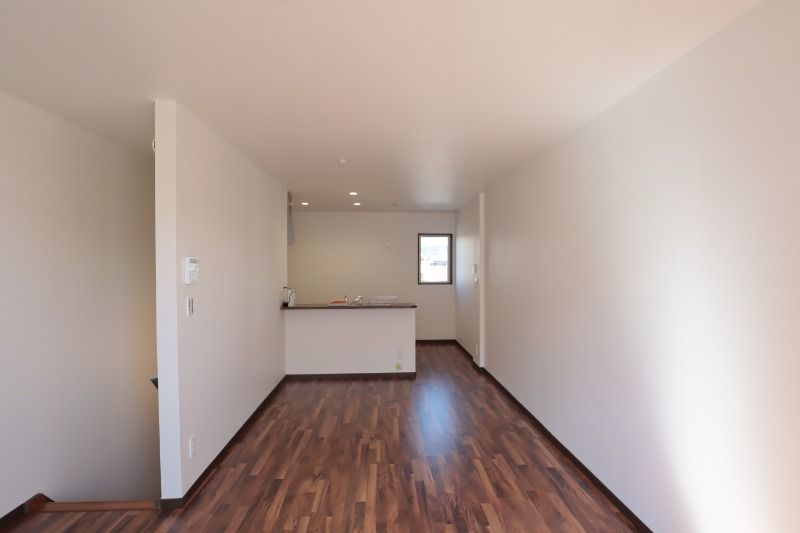 �y�����E���r���O�z�@