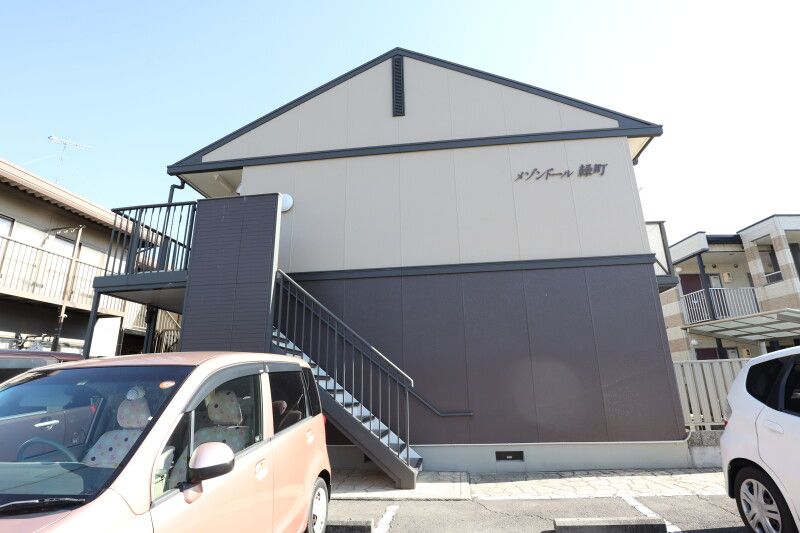 �y�n�}�z�@