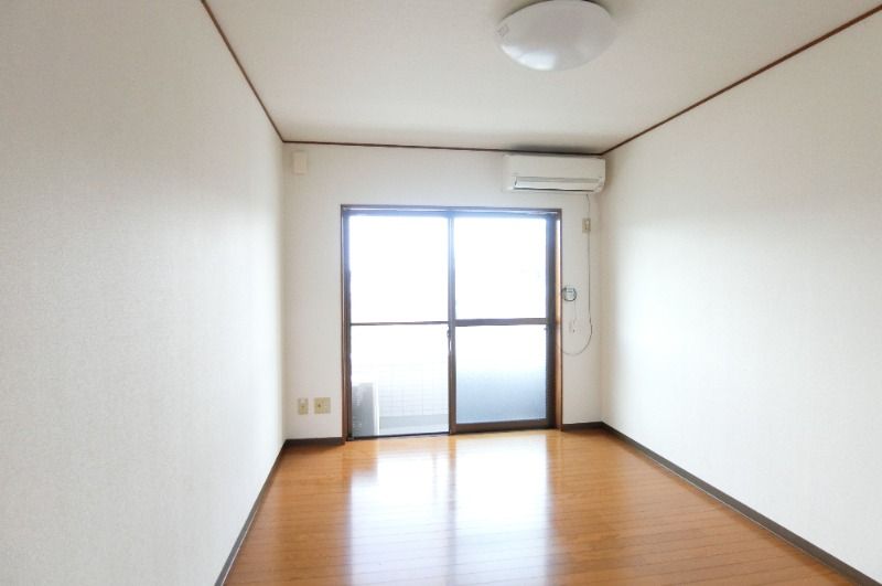 �y���ԁE���r���O�z�@