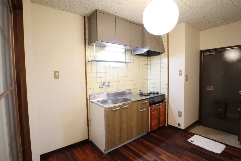 �y�L�b�`���z�@