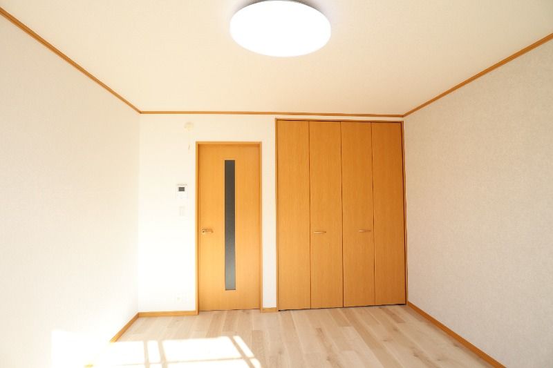 �y�����E���r���O�z�@