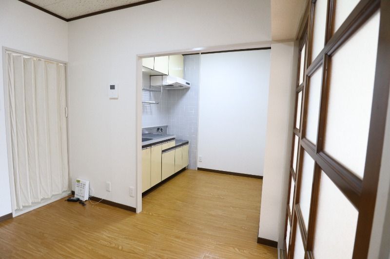 �y�L�b�`���z�@