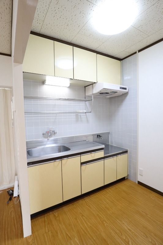 �y�L�b�`���z�@