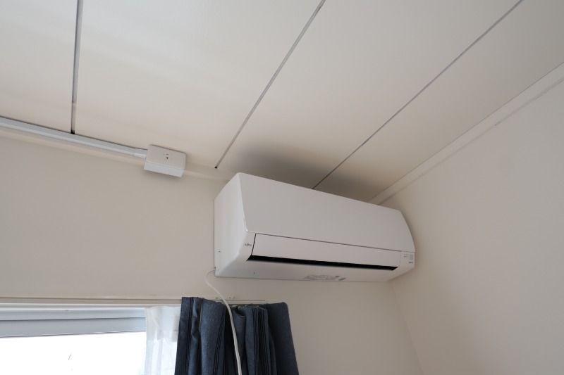 �y���̑��ݔ��z�@���f�����[���@�G�A�R��2��