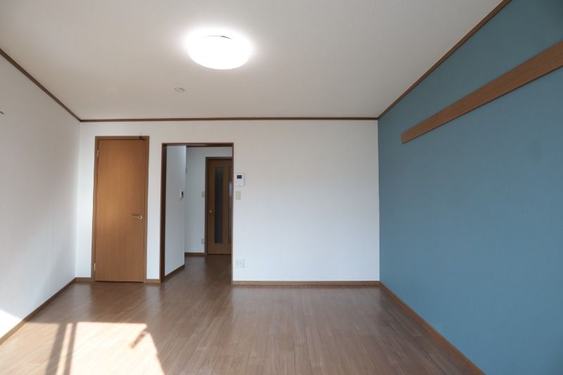 �y�����E���r���O�z�@