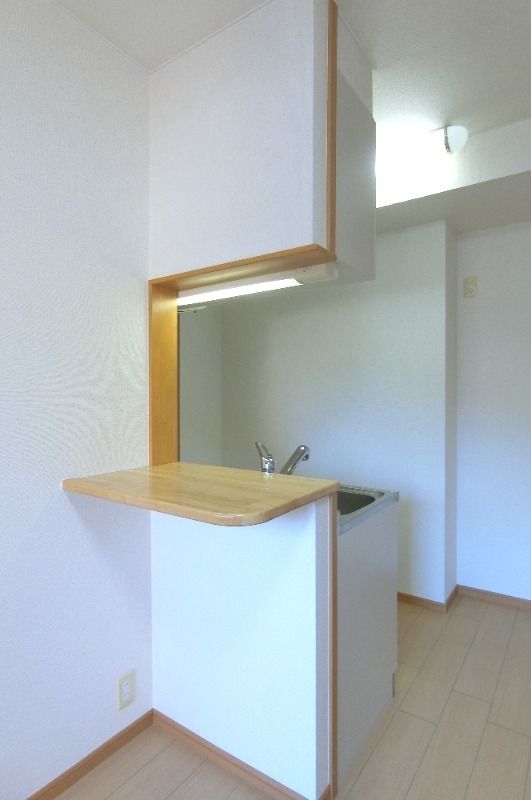 �y�L�b�`���z�@