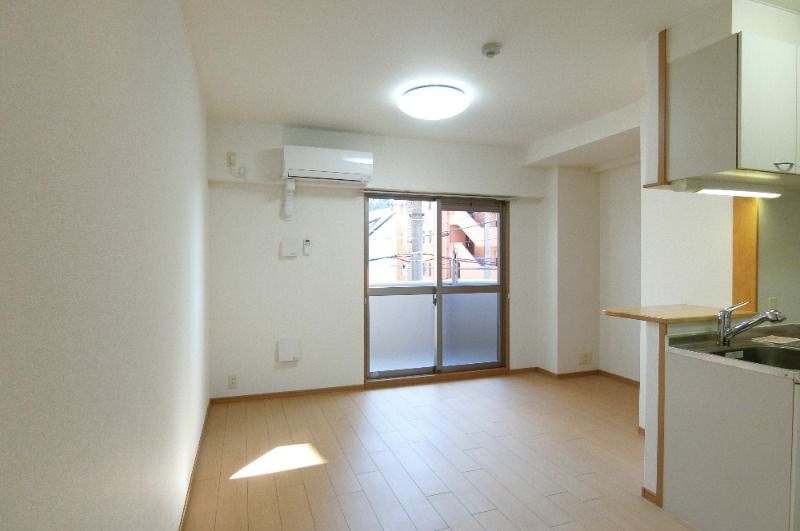 �y���ԁE���r���O�z�@