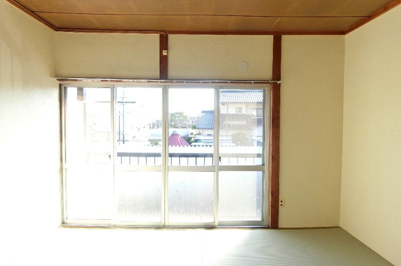 �y�����E���r���O�z�@