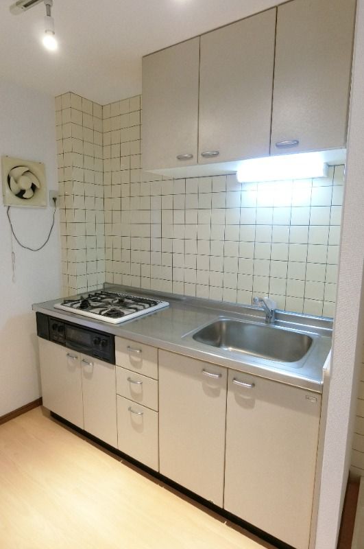 �y�L�b�`���z�@