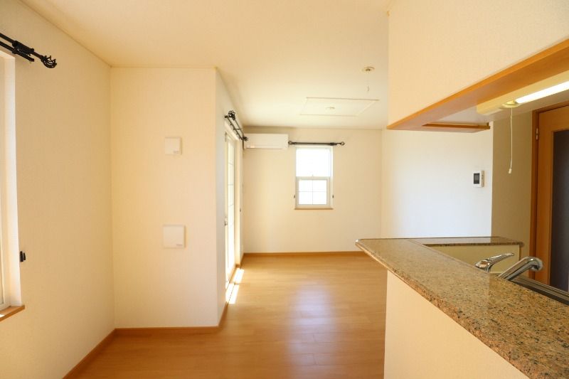 �y�����E���r���O�z�@