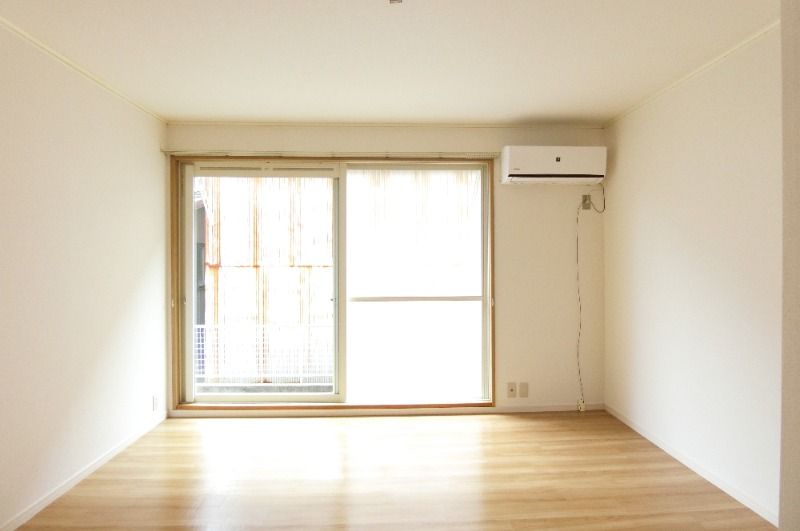 �y���ԁE���r���O�z�@