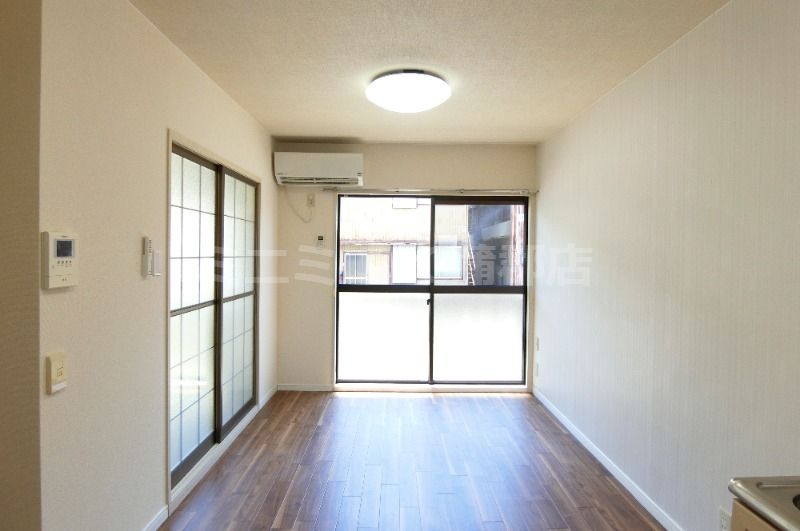 �y���ԁE���r���O�z�@