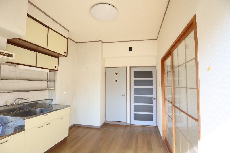 �y�����E���r���O�z�@�L��