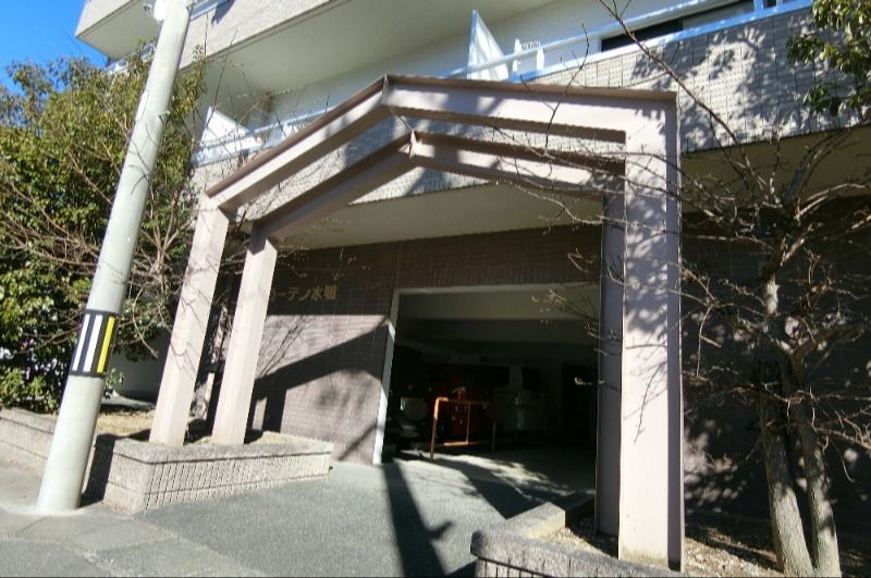 �y�G���g�����X�z�@