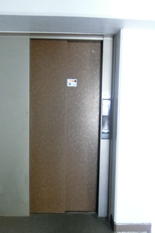 �y���̑��z�@�G���x�[�^�[