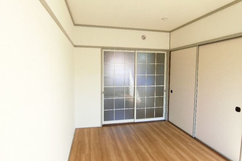 �y�����E���r���O�z�@