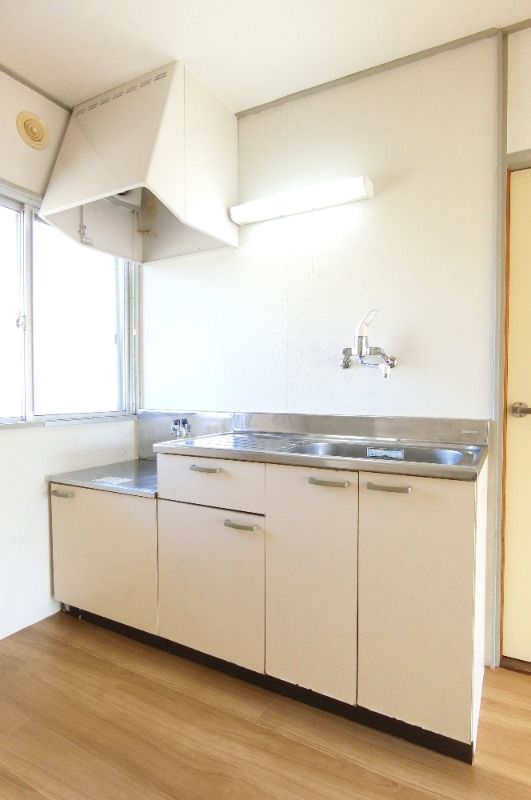 �y�L�b�`���z�@