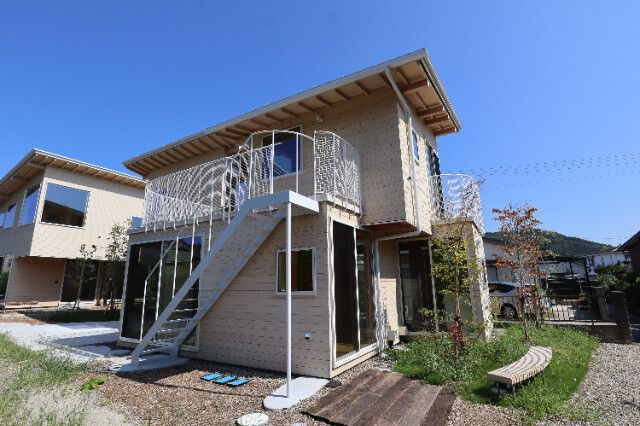 AWAZUKU�@TERRACE�̌����O��