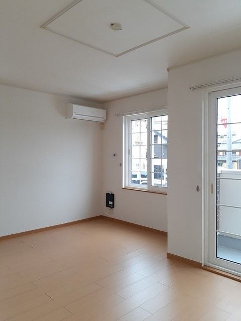 �y���ԁE���r���O�z�@