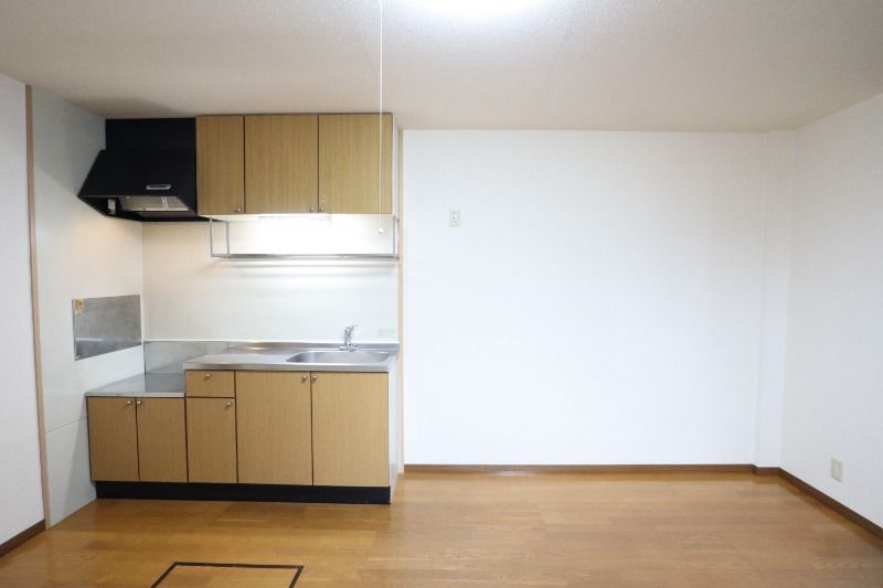 �y�����E���r���O�z�@