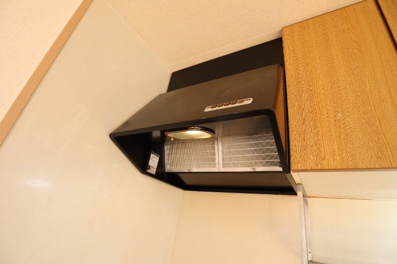 �y���̑��ݔ��z�@�L�b�`�����C��