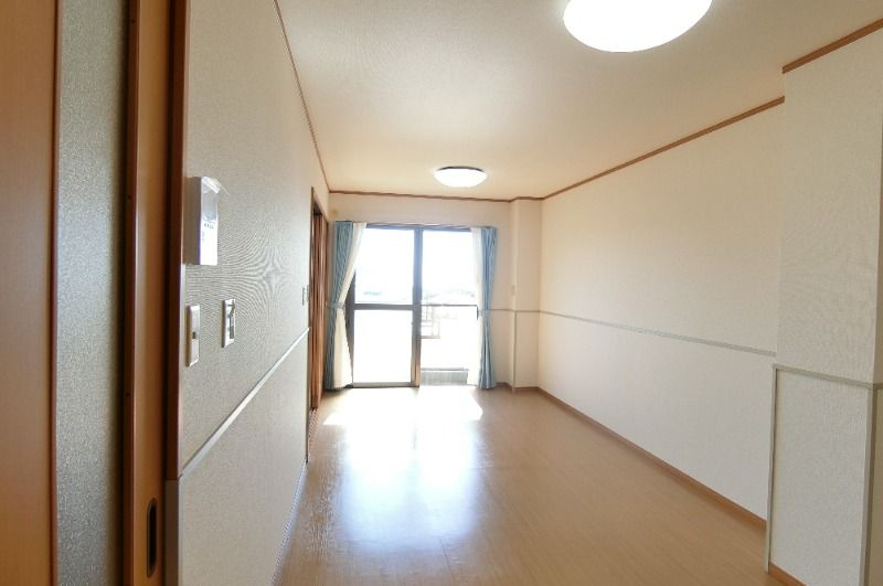 �y���ԁE���r���O�z�@