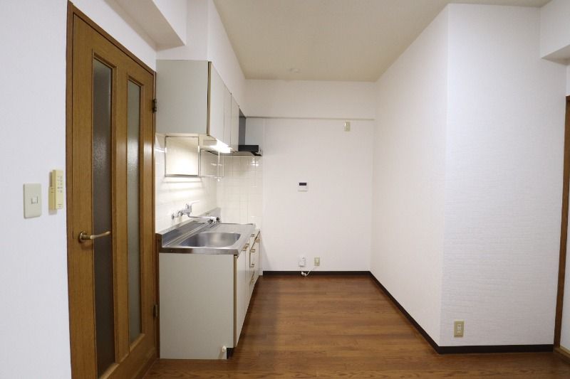 �y�L�b�`���z�@