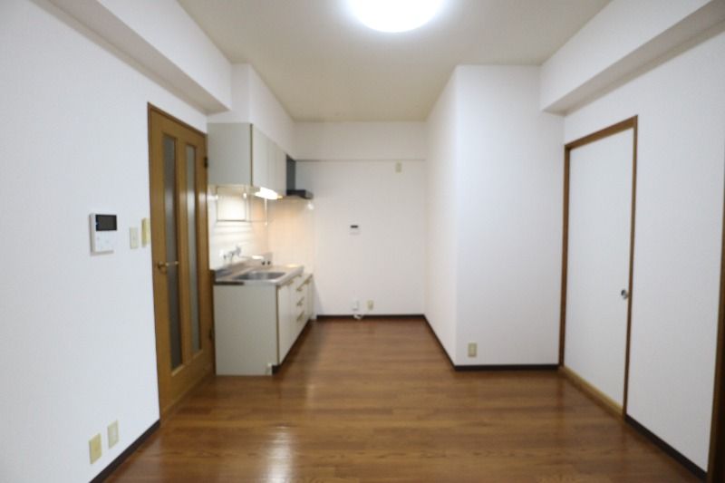 �y���ԁE���r���O�z�@