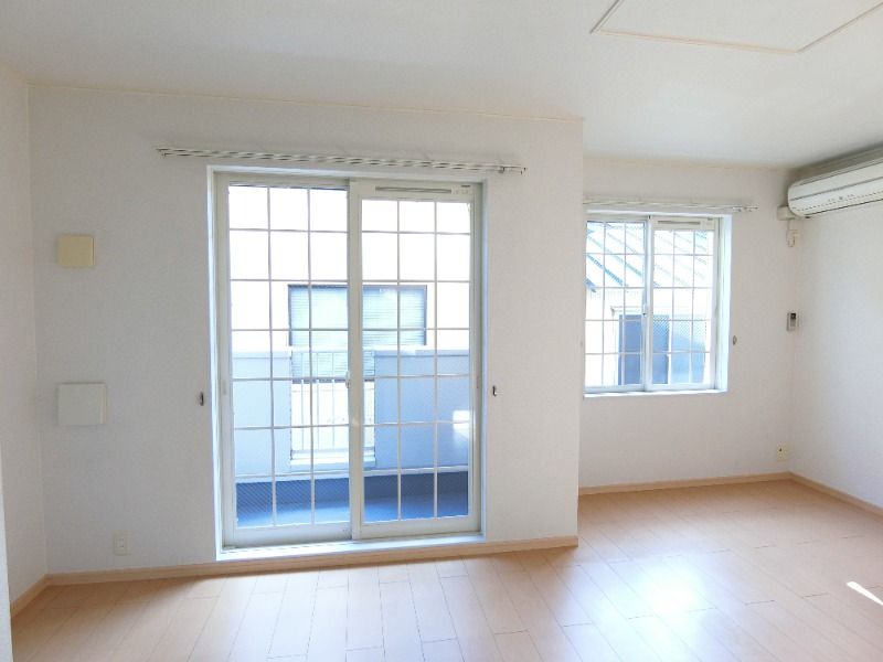 �y���ԁE���r���O�z�@