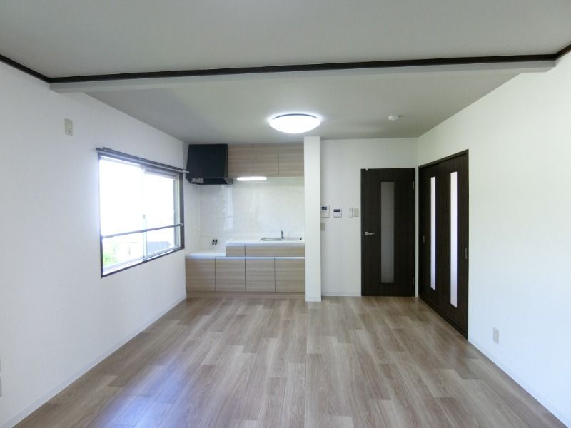 �y���ԁE���r���O�z�@