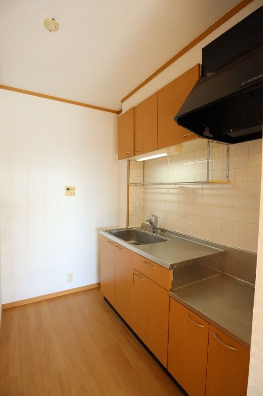 �y�L�b�`���z�@