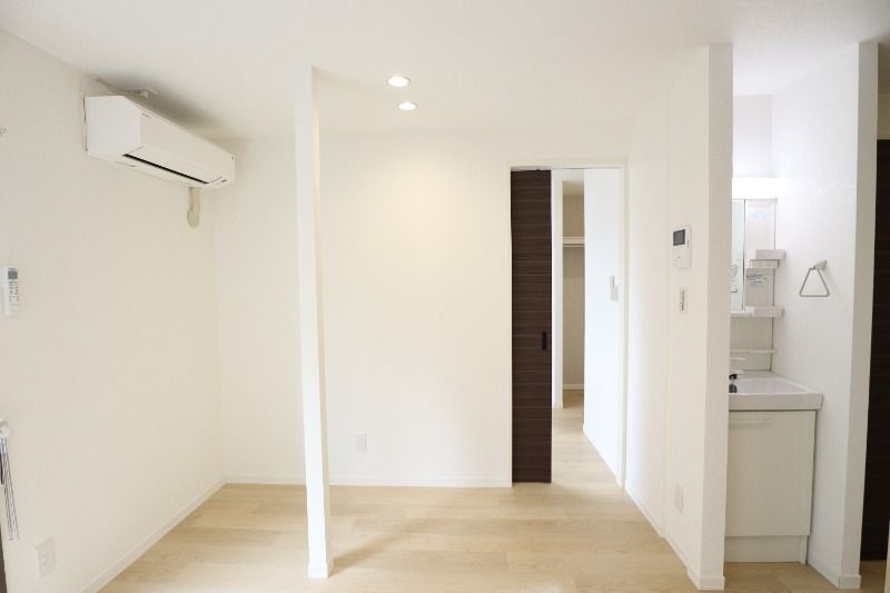 �y�����E���r���O�z�@