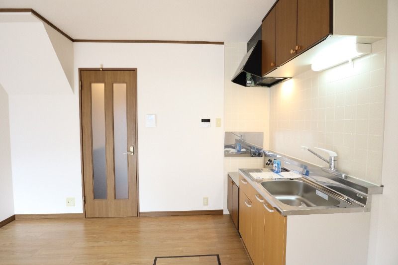 �y�L�b�`���z�@