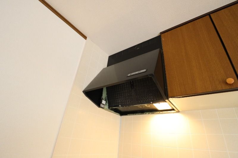 �y���̑��ݔ��z�@�L�b�`�����C��