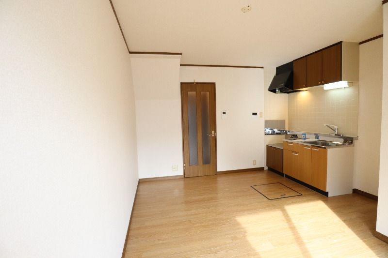 �y���ԁE���r���O�z�@