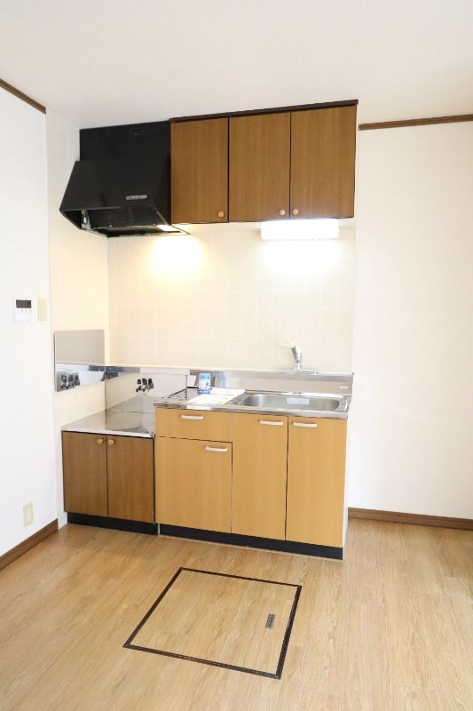 �y�L�b�`���z�@