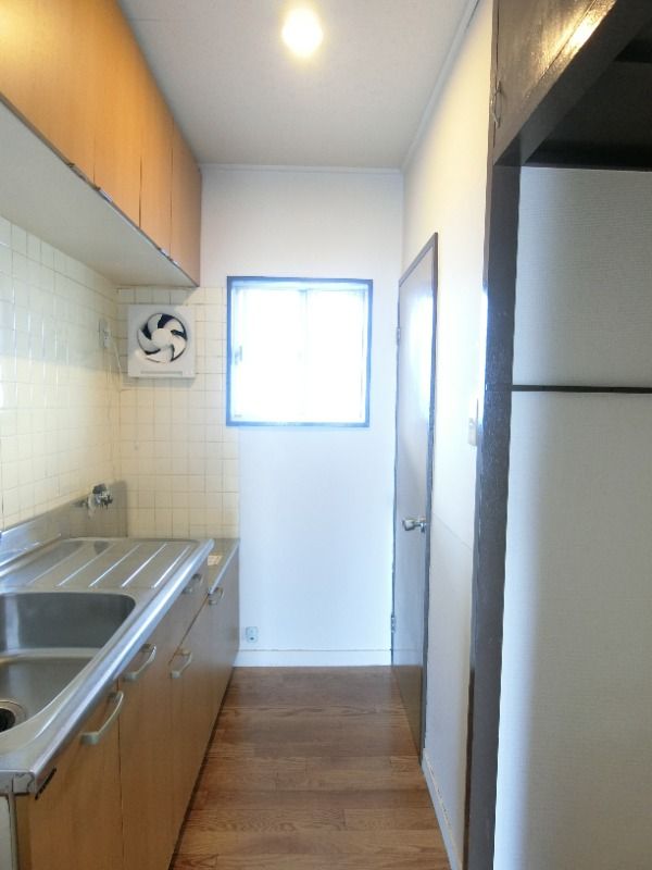 �y�L�b�`���z�@