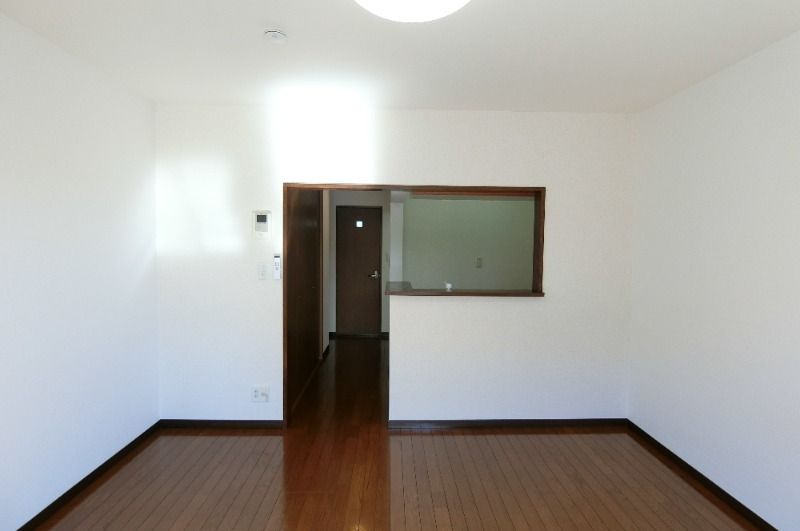 �y�����E���r���O�z�@