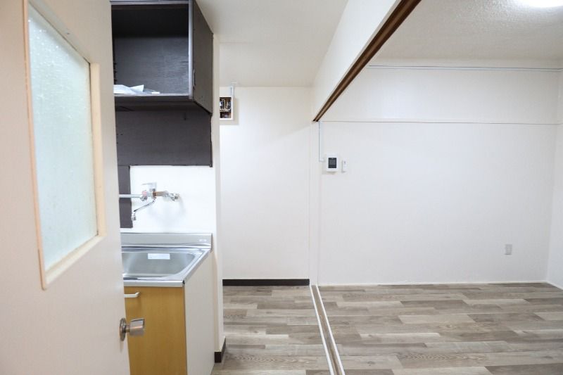 �y�����E���r���O�z�@