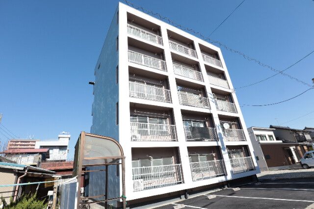 Cloud9�̌����O��