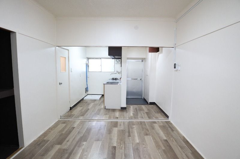 �y���ԁE���r���O�z�@