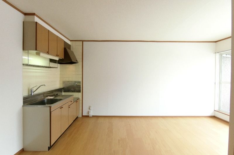 �y�����E���r���O�z�@