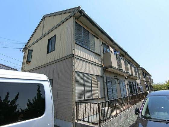 �N���X�g�A�x�j���[C�̌����O��