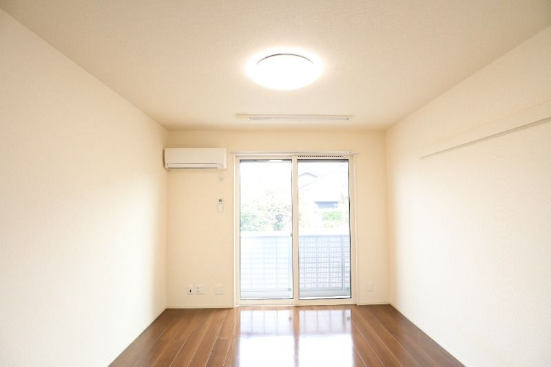 �y���ԁE���r���O�z�@���^�C�v